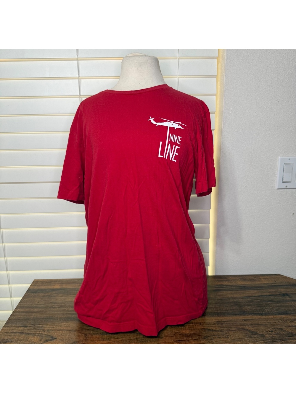 Nine Line Red Graphic T-Shirt Size Large